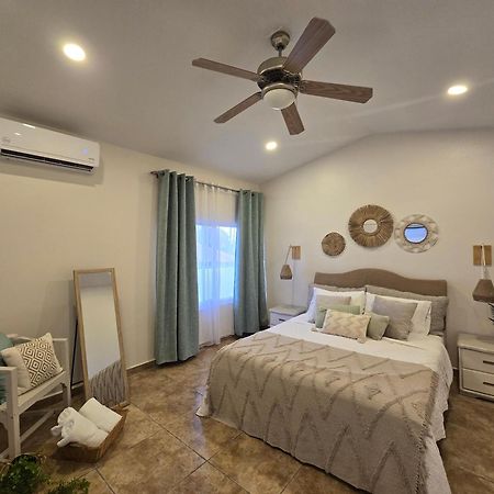 Rooi Santo Residence Palm Beach Kültér fotó