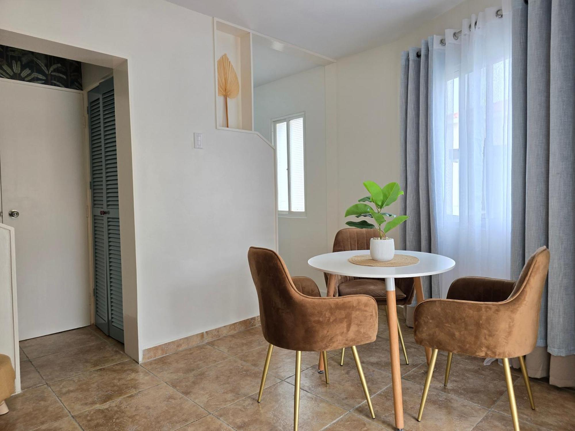 Rooi Santo Residence Palm Beach Kültér fotó